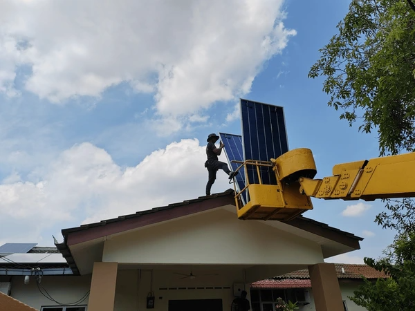 Crane Services For Solar Panel Installation Clyde