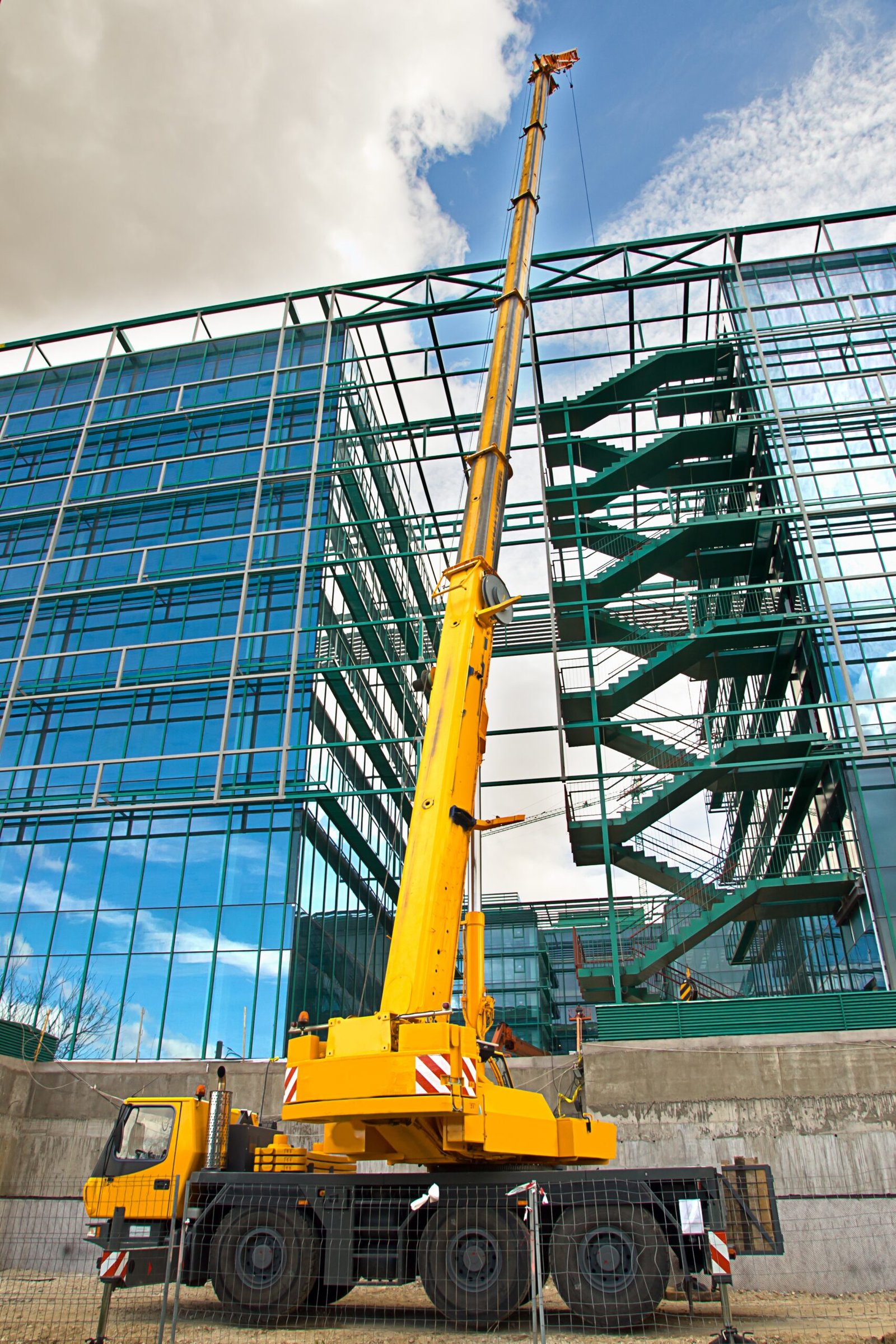 How Much Does Crane Hire Cost in Pakenham