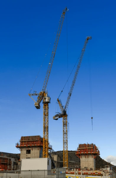 Crane hire for construction sites Berwick