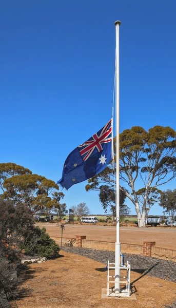 Australian flag at half-mastFlag pole repair and installation Melbourne CBD