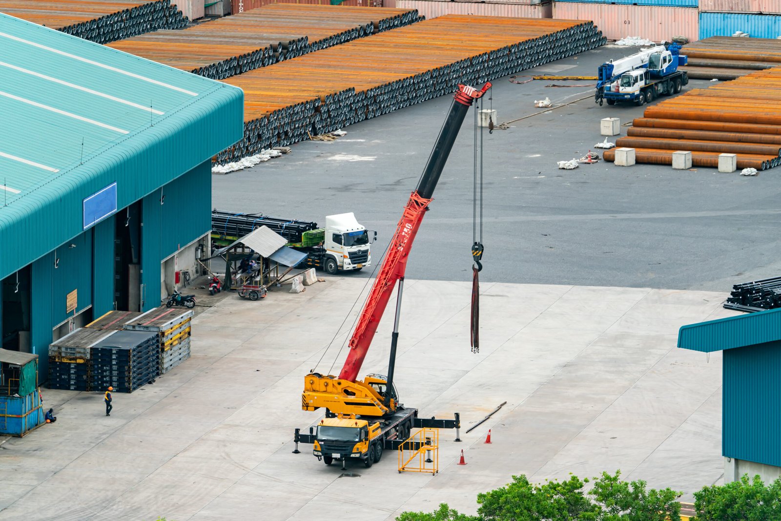 container ship and cranes at port 2026 01 07 07 27 57 utc scaled