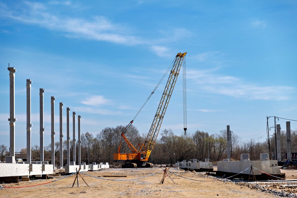 Safety certified crane hire Melbourne CBD