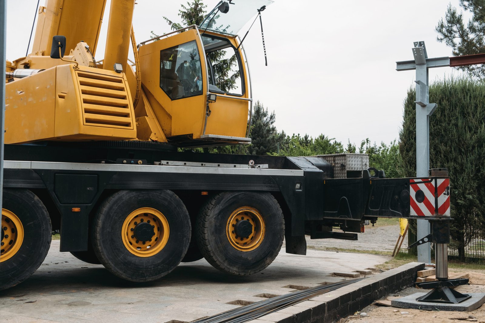 big building crane on construction site 2026 01 08 06 50 22 utc scaled